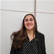Dottoressa in lettere e filosofia impartisce ripetizioni di letteratura italiana a studenti di scuole medie, liceo e università. Supporto per la scrittura di tesi universitarie